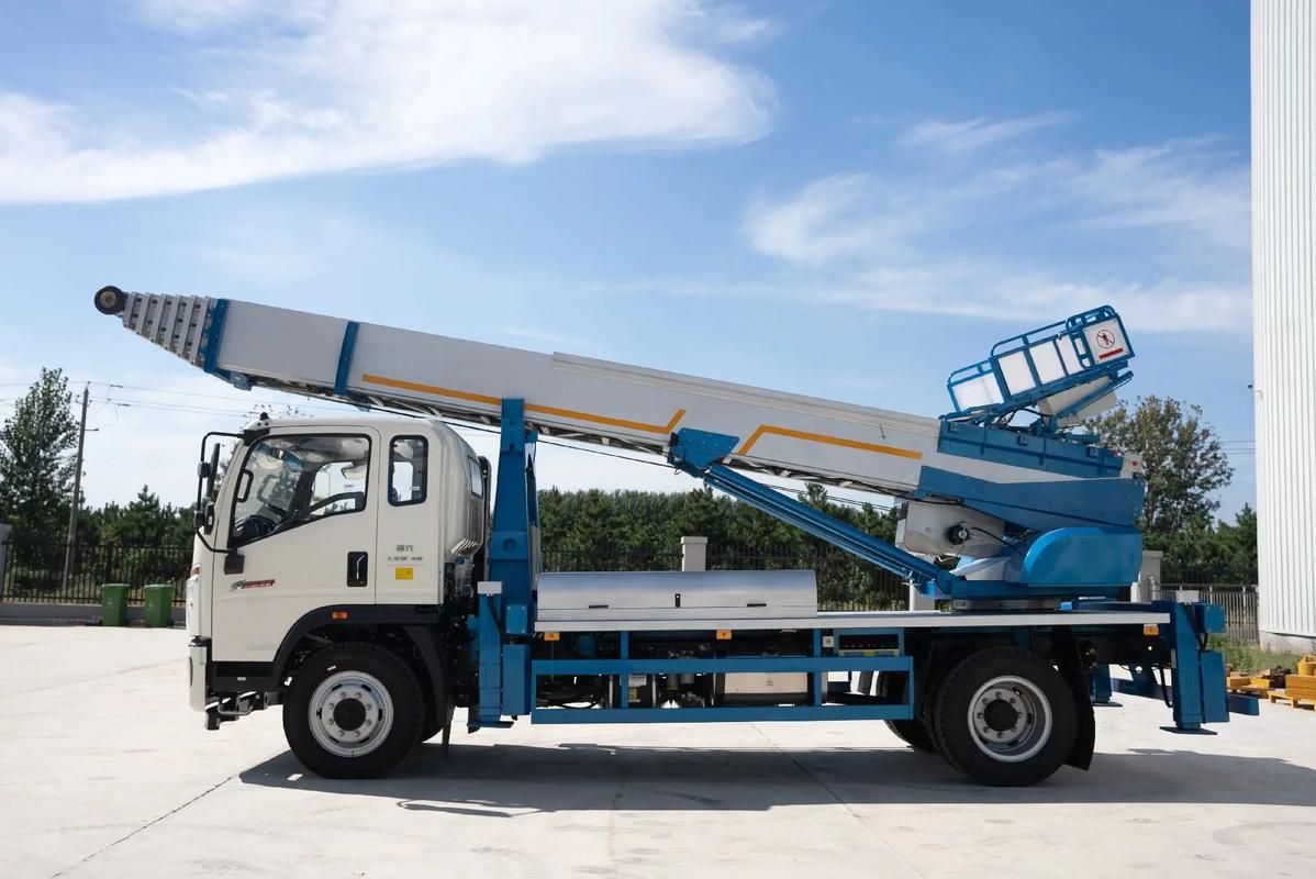 榕江云梯上料车租赁费用