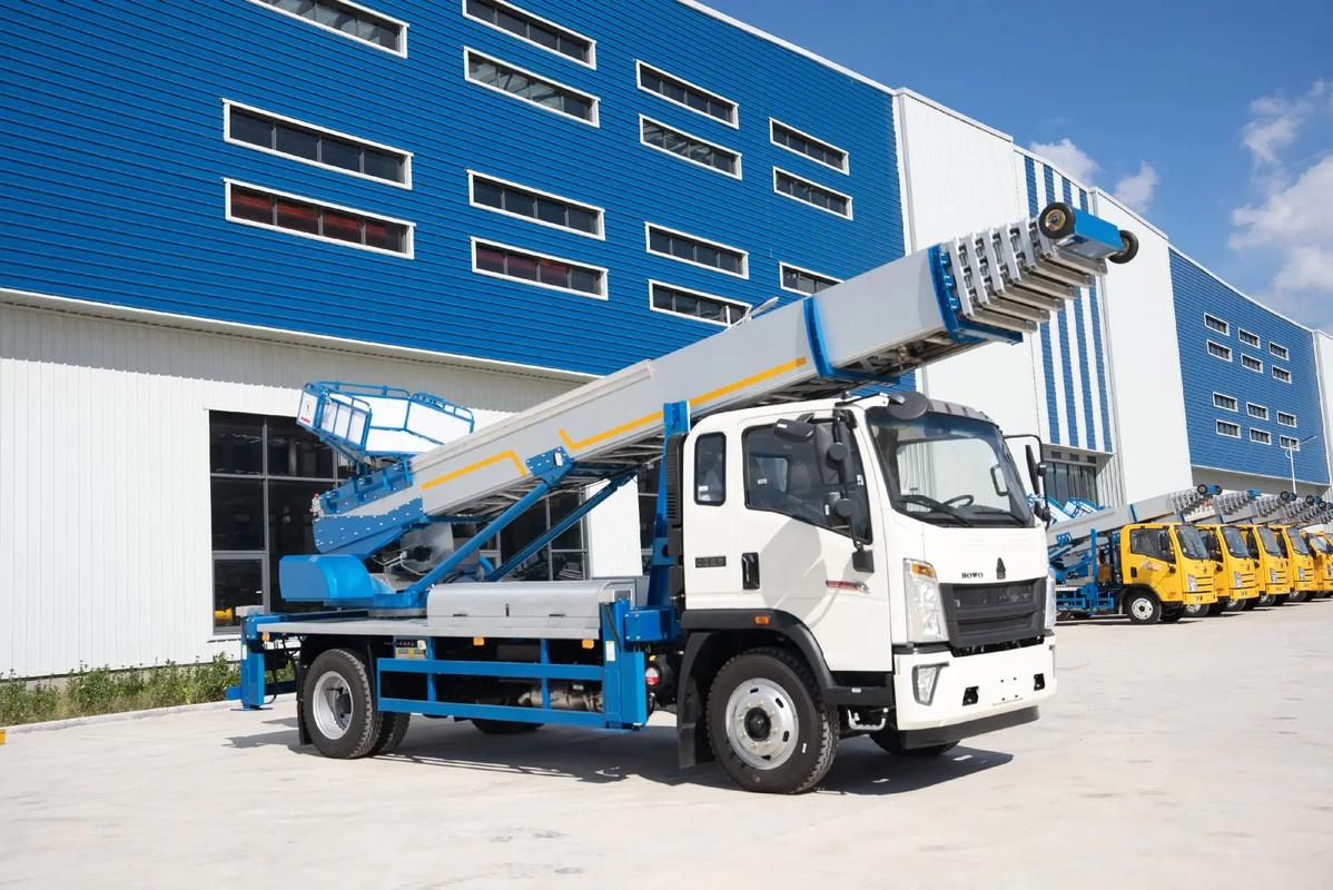 榕江出租云梯车高空作业车 建筑垃圾搬运